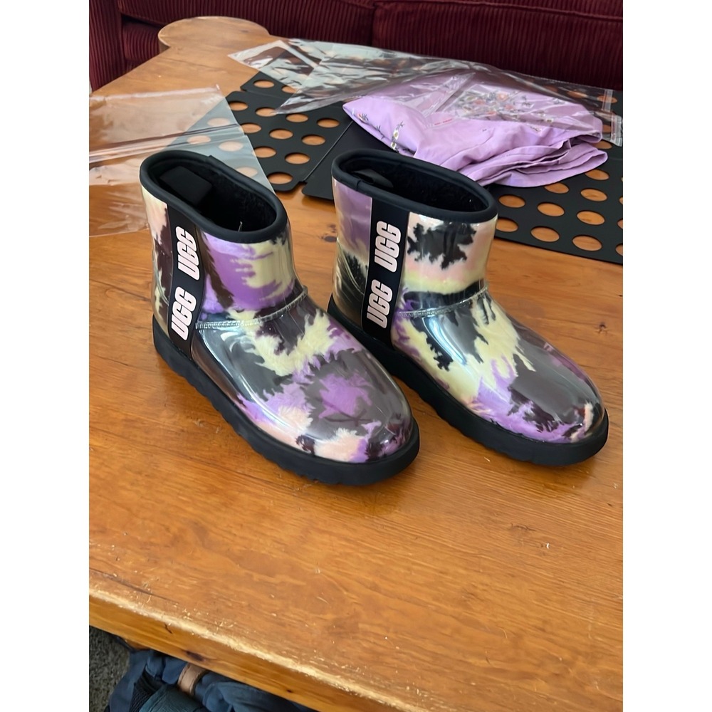 UGG Classic Clear Mini Tie Dye‎ Boots Women's Size 8 Purple Rubber Ankle